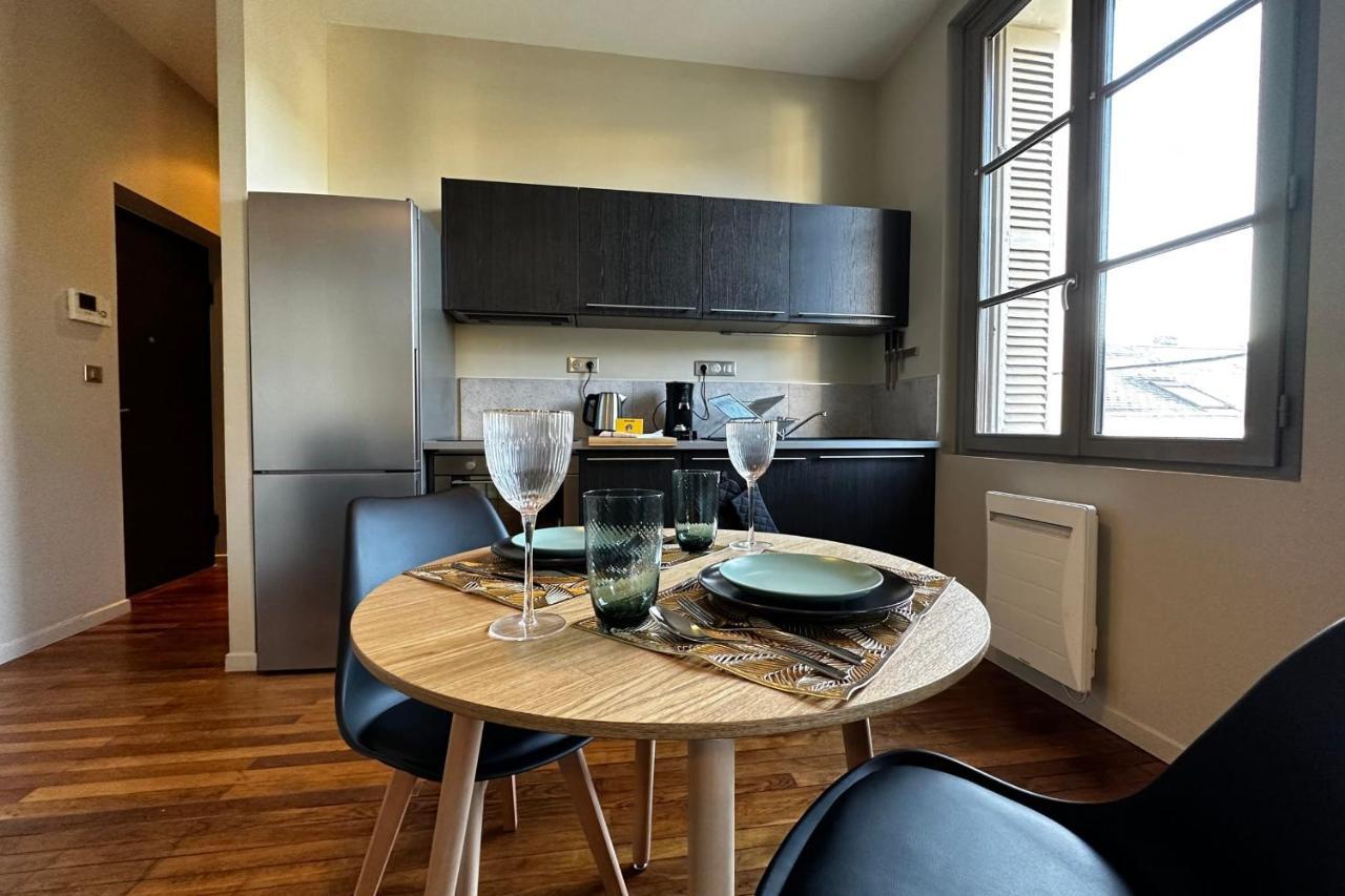 Le Magistral Beautiful One-Bedroom Apartment In The Historic Heart Of Тур Экстерьер фото