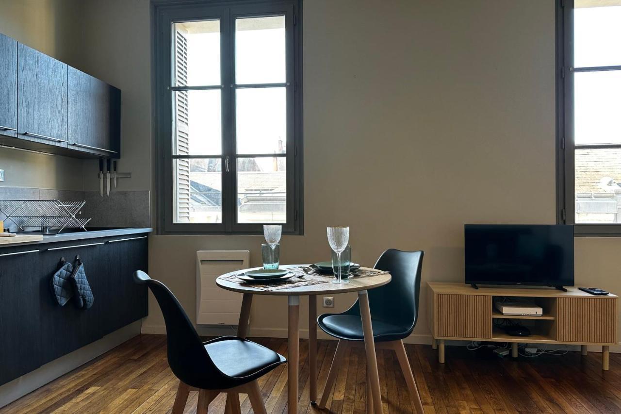 Le Magistral Beautiful One-Bedroom Apartment In The Historic Heart Of Тур Экстерьер фото